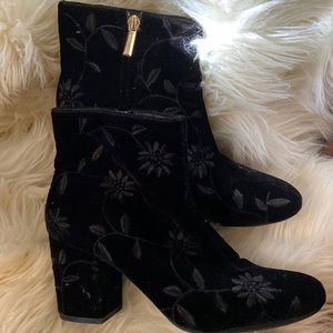 Karl Lagerfeld blue velvet boots. Size 8.5